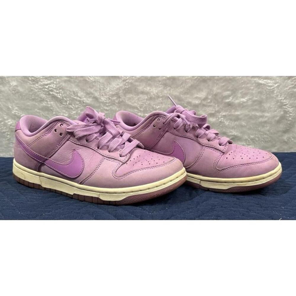 Nike Dunk Low Glow fuchsia pink sneakers women's size 7 DV7415-500